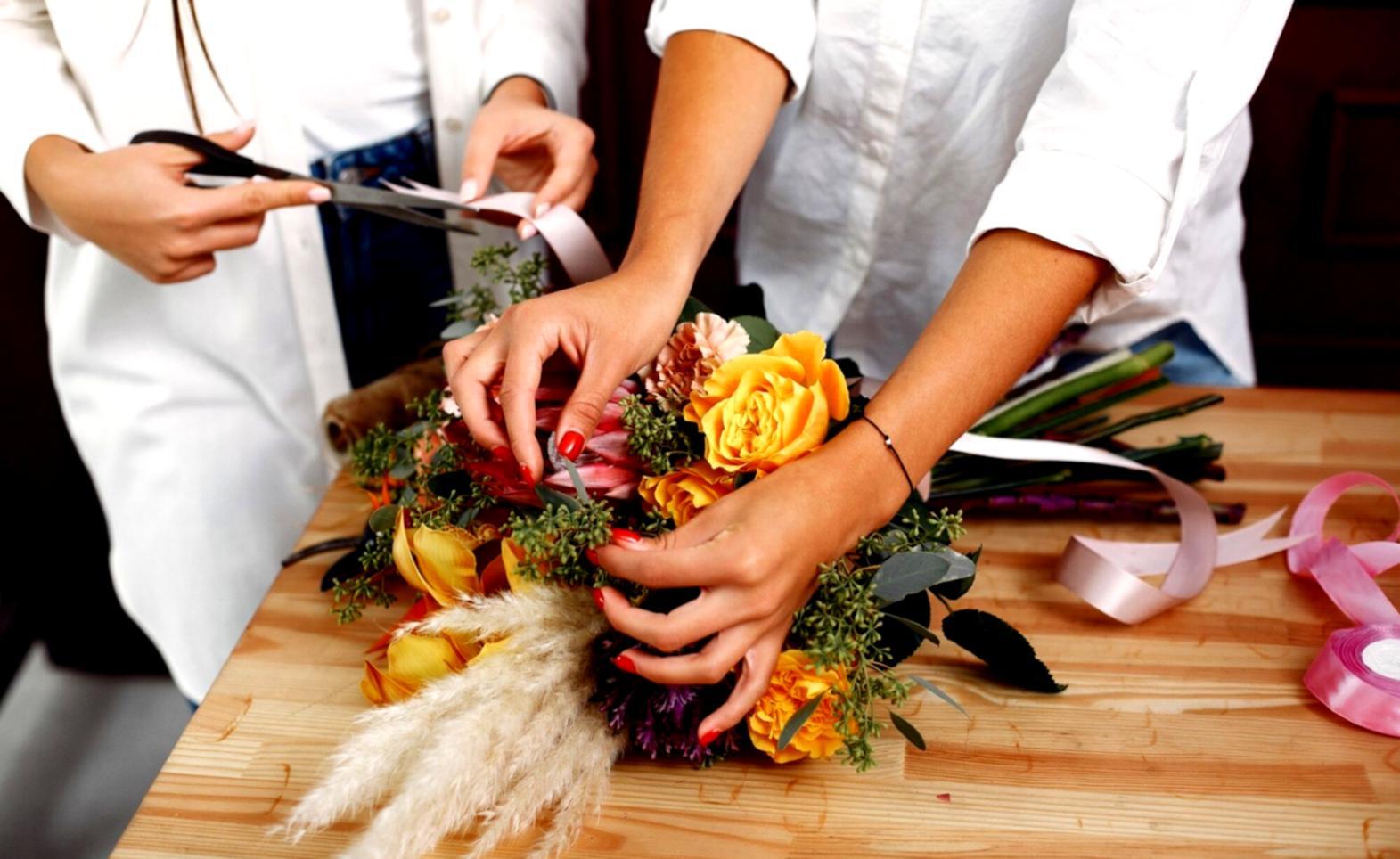 Процесс создания флористической композиции на занятии